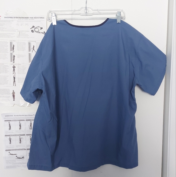 MOBB scrubs XXL - Picture 3 of 3